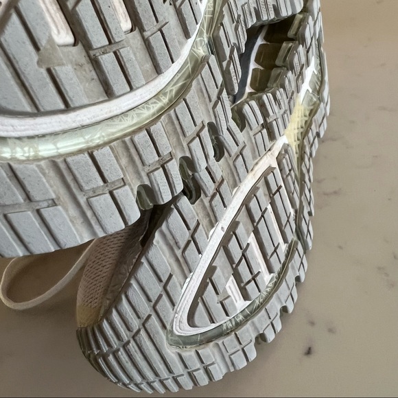 ASICS white running shoes - size 8 - support overpronation stability - Picture 7 of 8